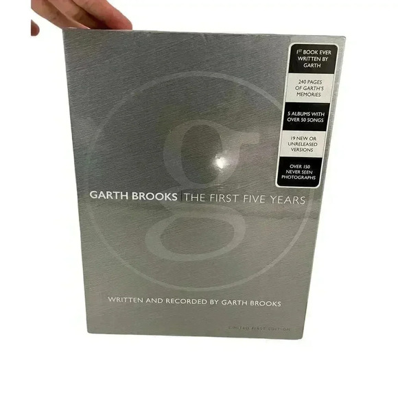 Garth Brooks SEALED The Anthology Part 1 5 CD Set With Book & Photos - Picture 1 of 11